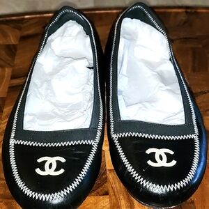 CHANEL skimmer flats - black 40 1/2
